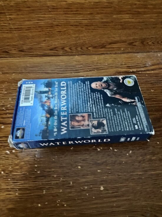Waterworld (VHS, 1996, MCA Universal Pictures) Kevin Costner - Picture 5 of 6